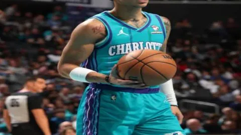 梅西：阿根廷球星世界杯荣耀加身，却待俱乐部荣誉认可